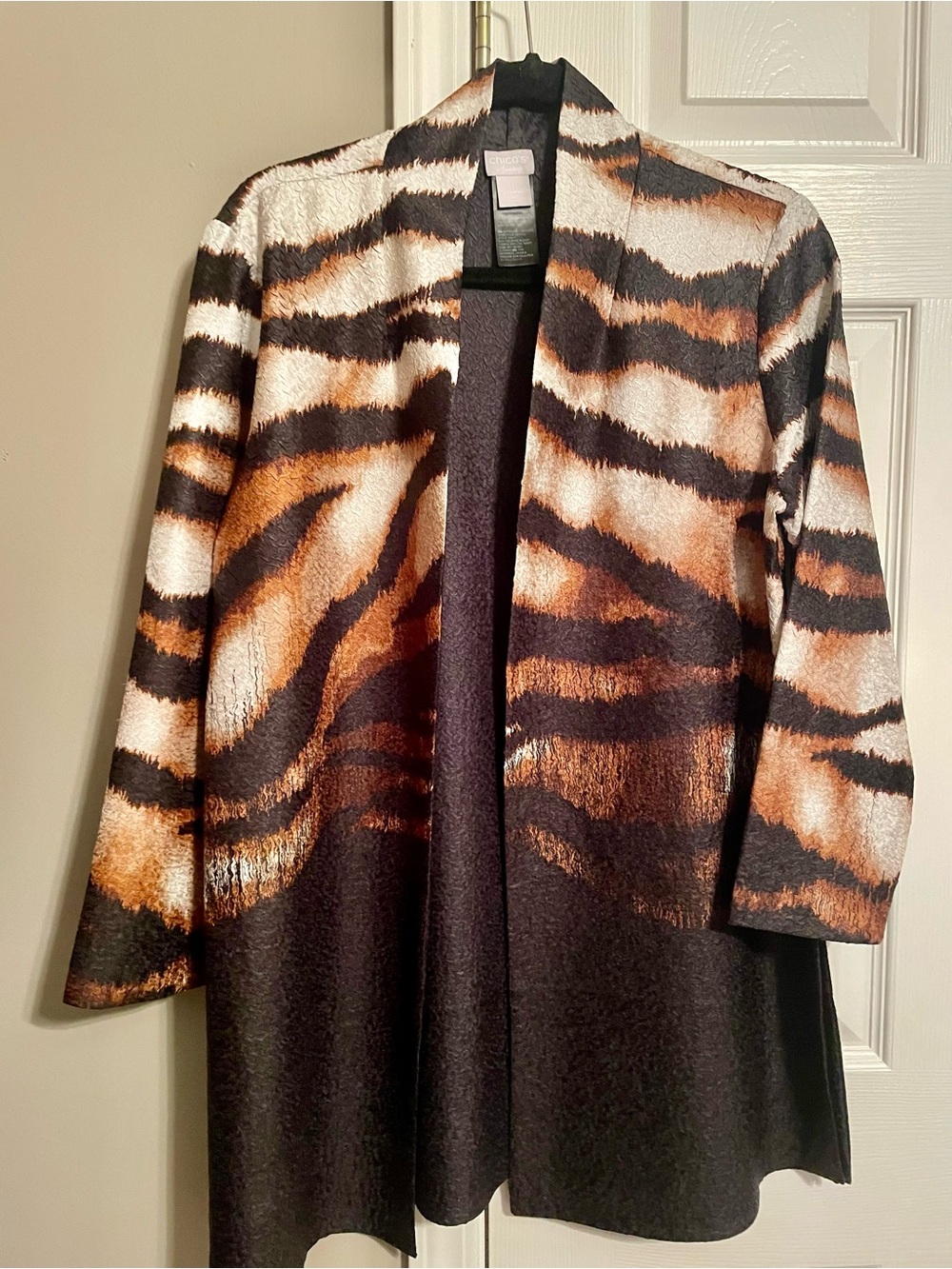 Chico’s Animal Print Tiger Stripe Duster Blazer jacket size 1 (8/10) NWOT